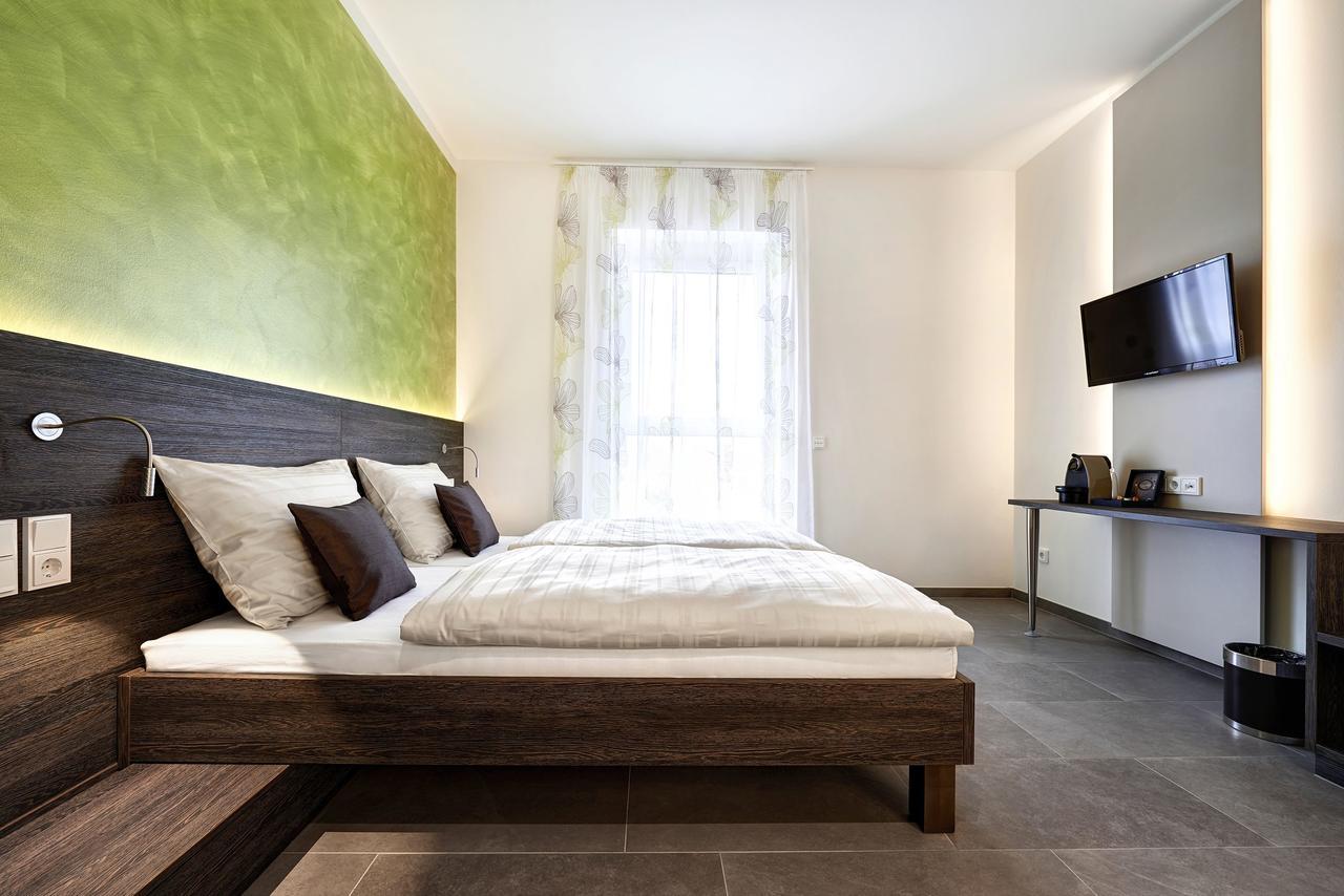 Eee Hotel Traun Esterno foto