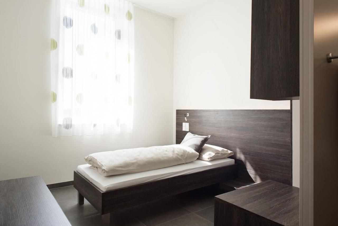 Eee Hotel Traun Esterno foto