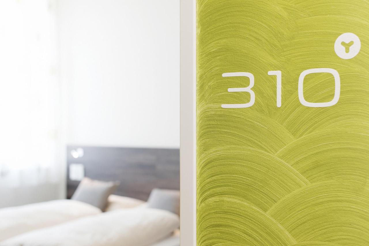 Eee Hotel Traun Esterno foto